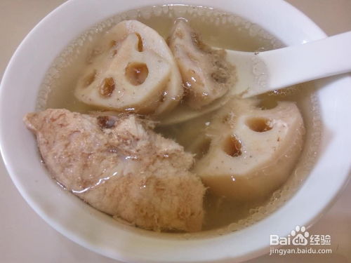 湖北美食莲藕排骨汤制作教程，湖北菜经典莲藕排骨汤视频分享