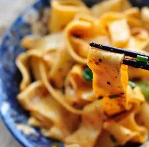 疫情期间湖北美食与零食推荐，美食与味蕾的双重享受