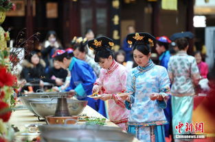 穿越湖北美食之旅的女主传奇故事