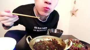 湖北美食达人李佳琦，品味湖北，美食之旅