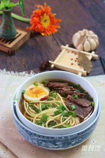 湖北美食牛肉面制作攻略，美味牛肉面的烹饪秘诀