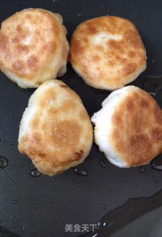 湖北特色美食,咸蛋黄纸皮烧卖与烧饼制作秘籍 湖北特色美食,咸蛋黄纸皮烧卖与烧饼制作秘籍