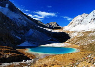 稻城亚丁与湖北旅游报价大揭秘，精选旅游价格推荐