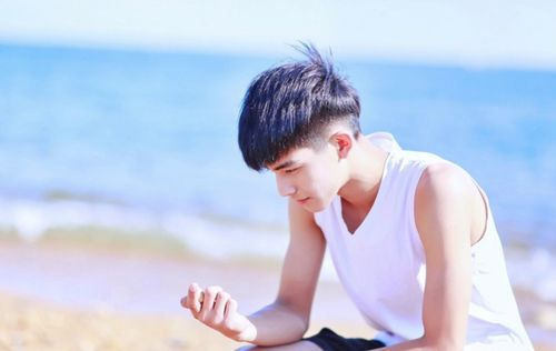 湖北独自乘机归国的少年，十二岁男孩独自回国经历