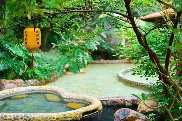 湖北温泉度假胜地，免费旅游体验与最佳度假村推荐