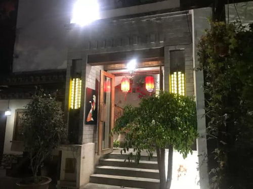 湖北美院旁边美食,湖北美院大门