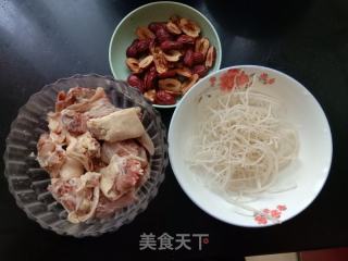 湖北鸡炖粉条美味食谱,炖鸡粉条的制作技巧 湖北鸡炖粉条美味食谱,炖鸡粉条的制作技巧
