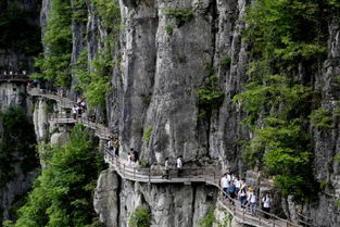 湖北恩施老人旅游好去处，推荐适合老年人的旅游地点