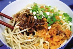 湖北美食探秘，武汉拌面制作攻略