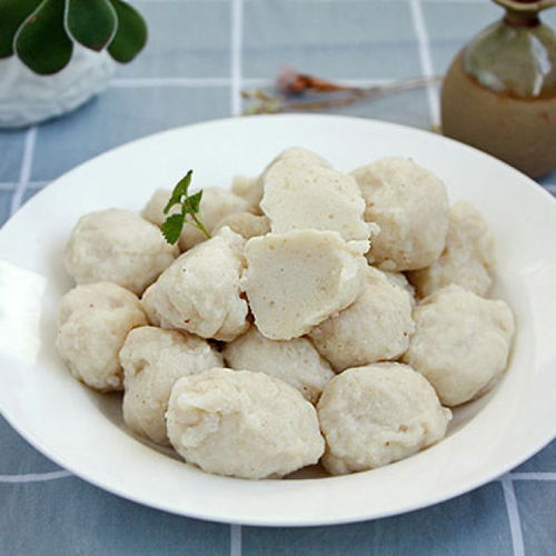 湖北鱼丸美食制作教程，鱼丸子的做法视频分享