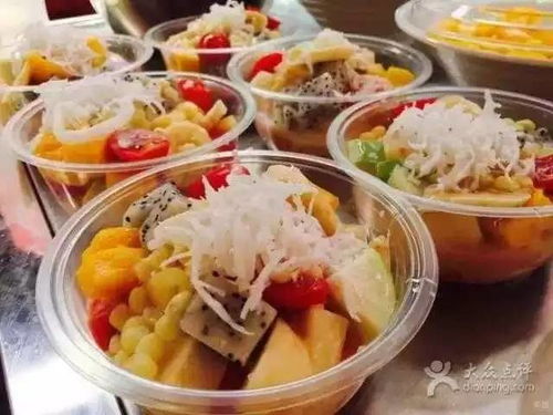 湖北美女美食盛宴，独特佳肴令人垂涎欲滴