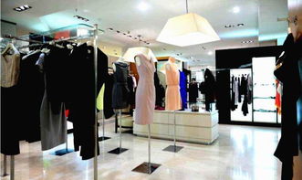 湖北房产中介工作服装图，展现中介公司专业形象与风采的标识服装