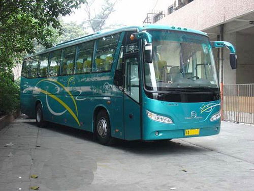 湖北旅游大巴租车攻略，一日租金大揭秘