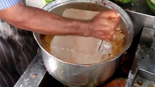 外国人品尝湖北美食的全过程视频记录