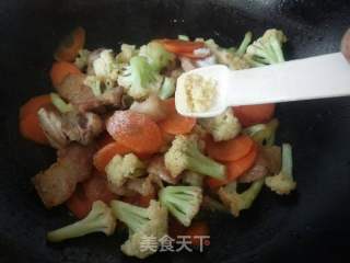湖北肉烧花菜美食菜谱及视频教程