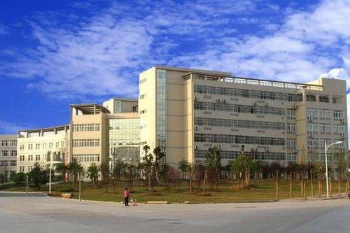 湖北科技学院与咸宁美食，探索湖北科技大学的位置与咸宁美食文化