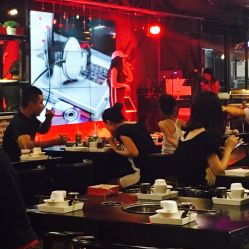 湖北美食网红音乐餐吧，武汉知名音乐餐吧体验