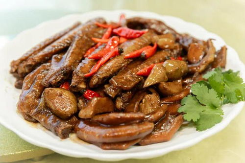 湖北美食探秘，鹅掌菜式与图片展示
