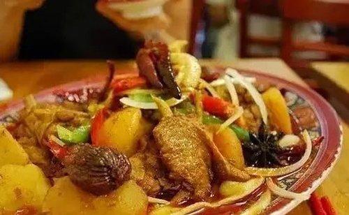 湖北美食探秘，辣椒炒肉的家乡味道作文