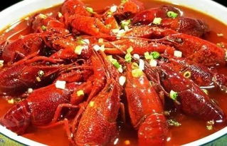 湖北美食瑰宝，武汉小龙虾的魅力盛宴