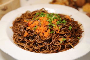 湖北美食城探秘，美食与美女的饕餮盛宴