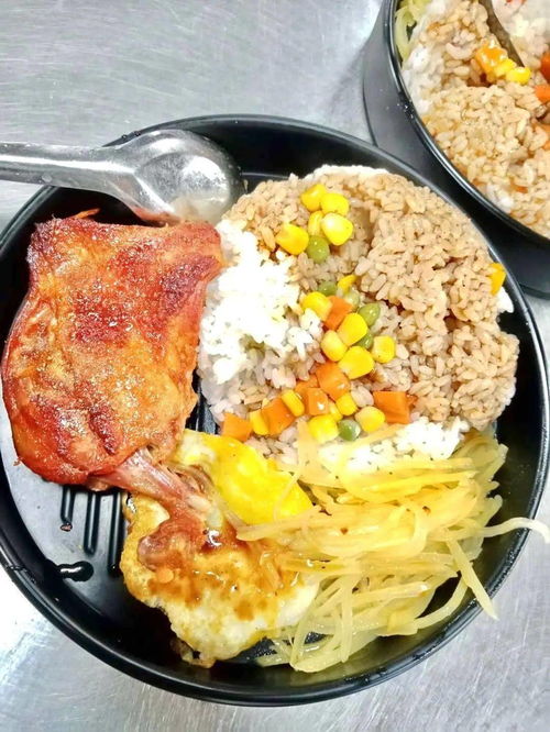 湖北美食图片大赏，美味佳肴，诱人味蕾的海报展示