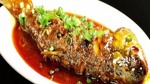 湖北美食主播吃鱼实录，品味鱼鲜盛宴