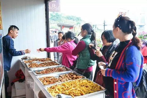 湖北美食节小吃团队亮相美食街，探寻湖北美食文化之旅