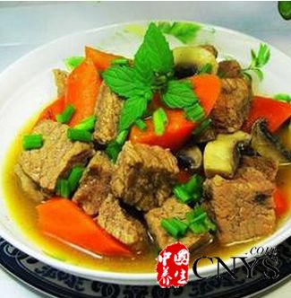 湖北美食炖牛肉秘诀，牛肉炖萝卜的独家做法与菜谱分享