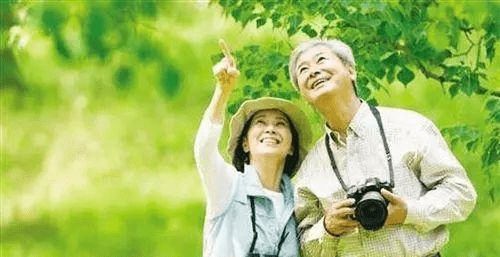 湖北阿姨带孙辈旅行，共享天伦之乐，留下美好回忆