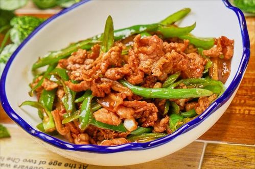 辣椒炒肉湖北美食视频大全,辣椒炒肉的做法湖南窍门