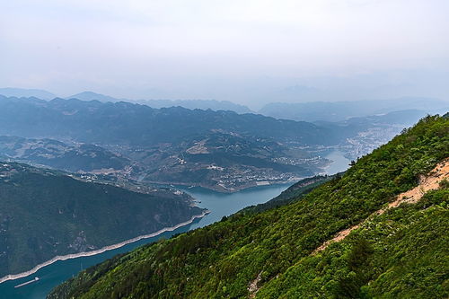湖北巴东旅游景区,湖北巴东旅游介绍