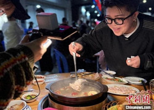 湖北美食主播男,武汉美食主播