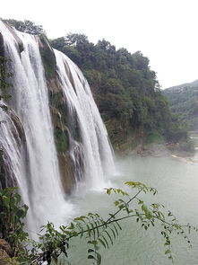 湖北瀑布旅游景点,赞美 四字成语
