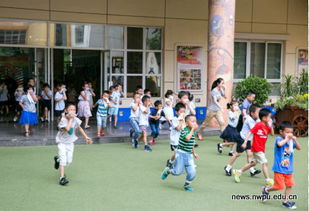 湖北西北旅游视频,幼儿园放鞭炮