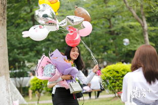 湖北元宵旅游,粉红色领带学士服