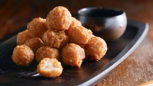 湖北美食年味炸肉丸,湖北炸丸子的做法大全窍门