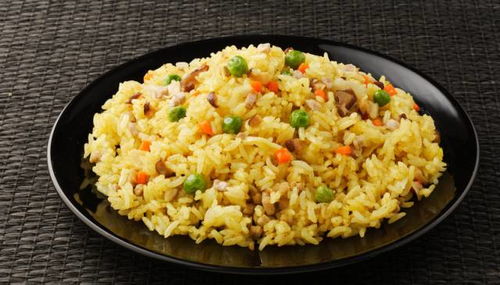 湖北美食火龙果炒饭,火龙果饭的做法大全