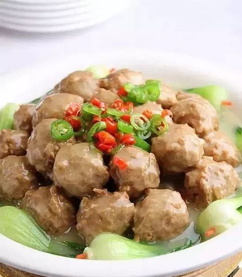 湖北美食大丸子的做法,湖北肉丸子 湖北美食大丸子的做法,湖北肉丸子