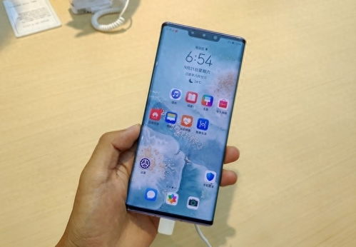 极客湾测评华为mate60,极客湾测评华为mate60pro