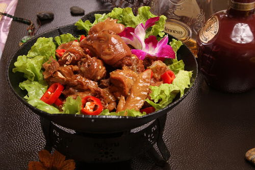 湖北美食干锅腊鸡,湖北美食干锅腊鸡怎么做