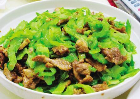 湖北美食炒豆皮,武汉炒豆皮做法 湖北美食炒豆皮,武汉炒豆皮做法