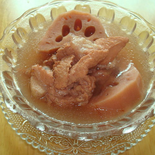 湖北美食莲藕炖排骨,湖北美食莲藕炖排骨汤的做法