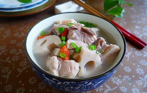湖北美食莲藕炖排骨,湖北美食莲藕炖排骨汤的做法