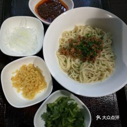 星光湖北美食,星光湖里面有什么