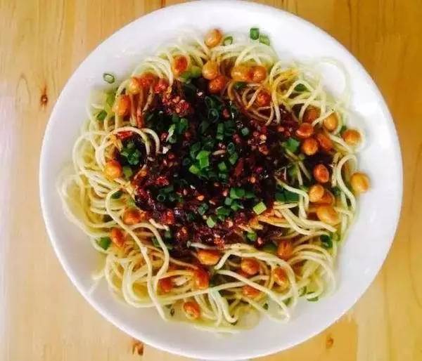 湖北美食凉面怎么做视频,湖北美食凉面怎么做视频讲解