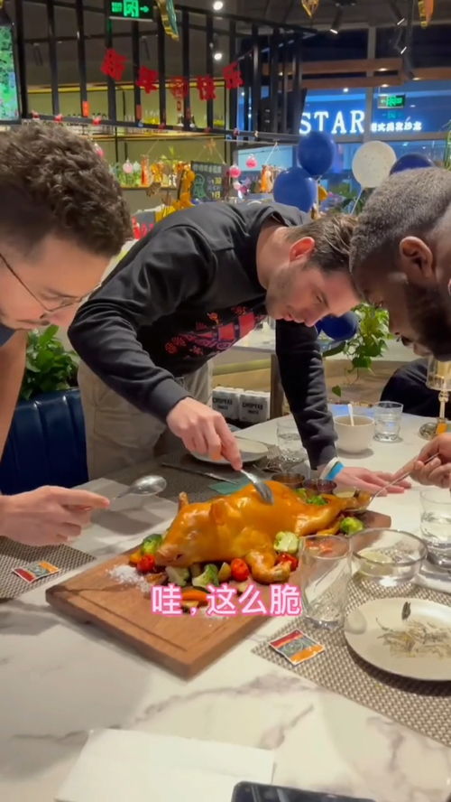 外国人吃湖北美食视频播放,外国吃中国美食视频