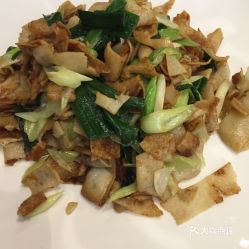 湖北美食绿豆皮,湖北炒绿豆皮的做法大全家常