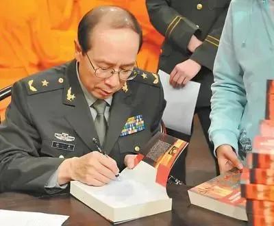 金一南教授评论华为mate60意义,金一南开在华为的演讲 金一南教授评论华为mate60意义,金一南开在华为的演讲