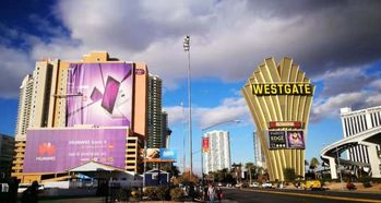 华为mate60山西万科城店,华为万科广场店